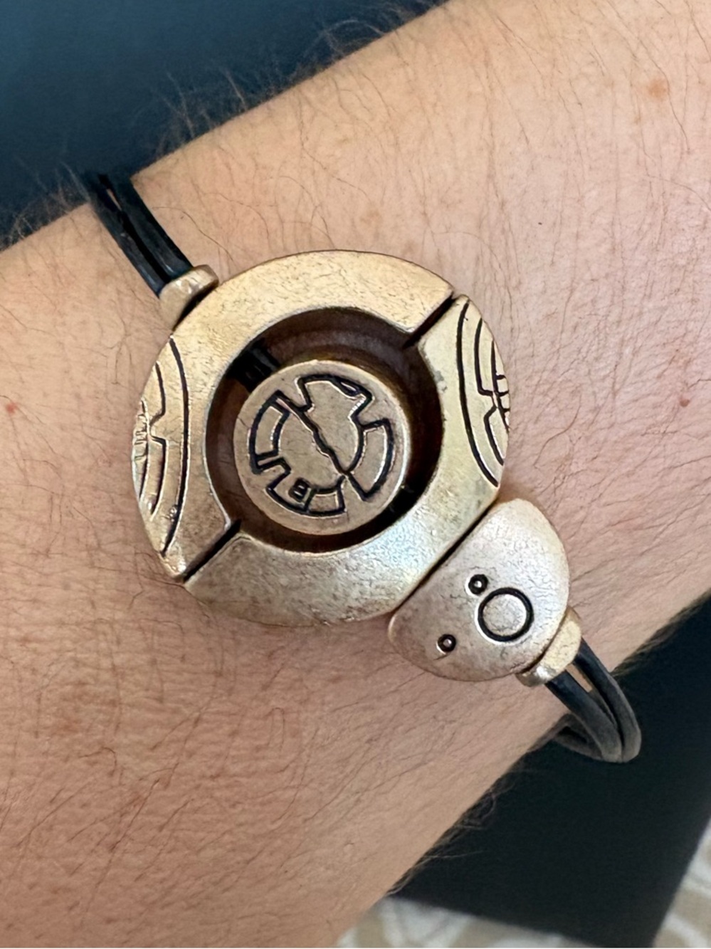 Star Wars Spinner Bracelet 7.3” Black Cord Gold Tone Droid Fidget Collectible
